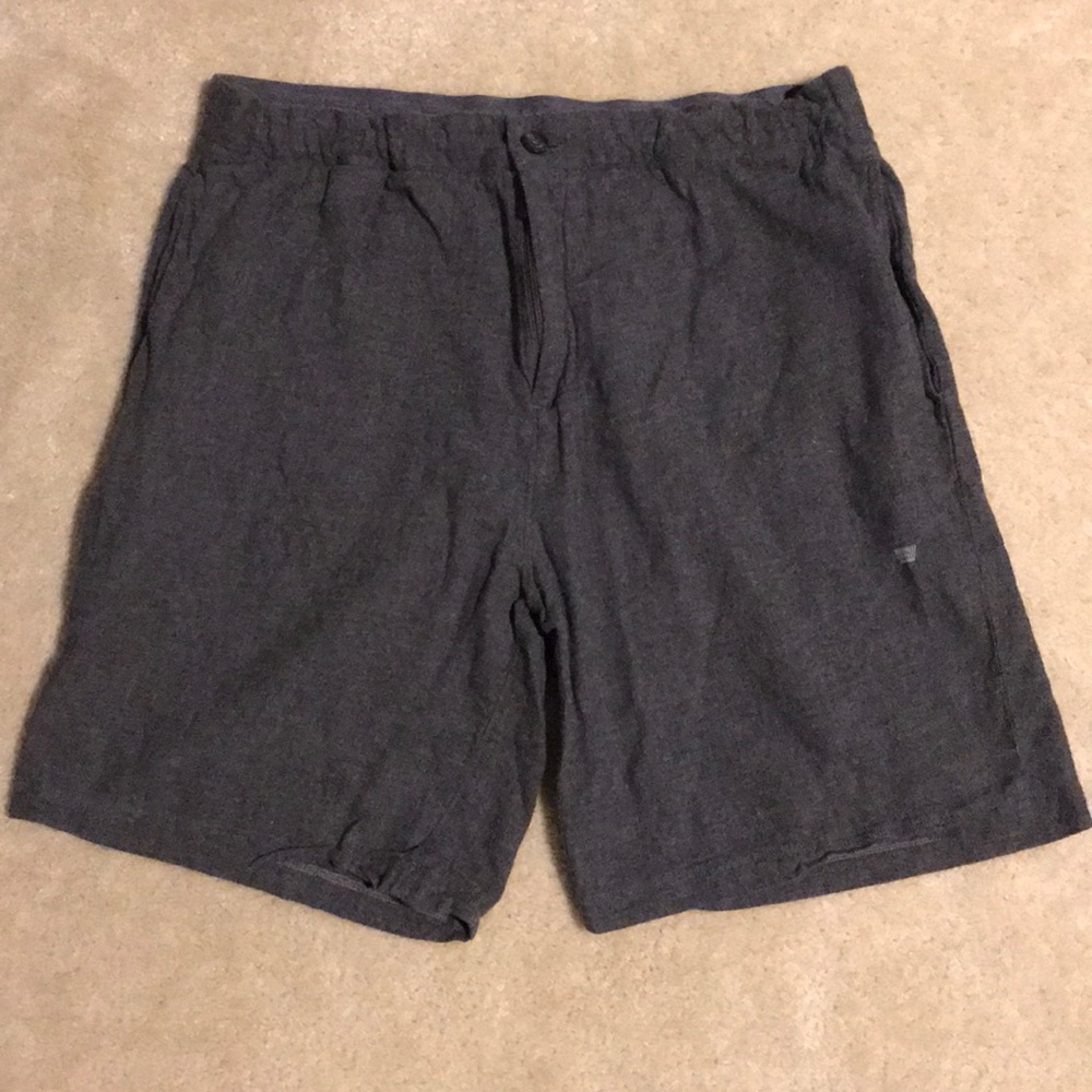 Mack Weldon gray sweatshorts
